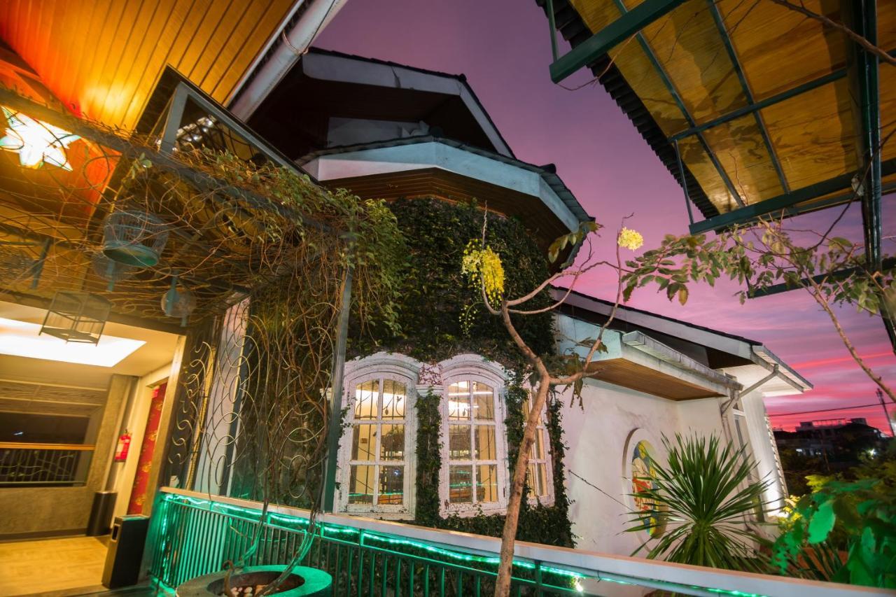 Oxville Hotel Padang  Zewnętrze zdjęcie