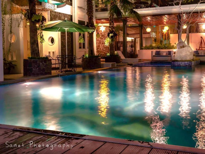 Oxville Hotel Padang  Zewnętrze zdjęcie