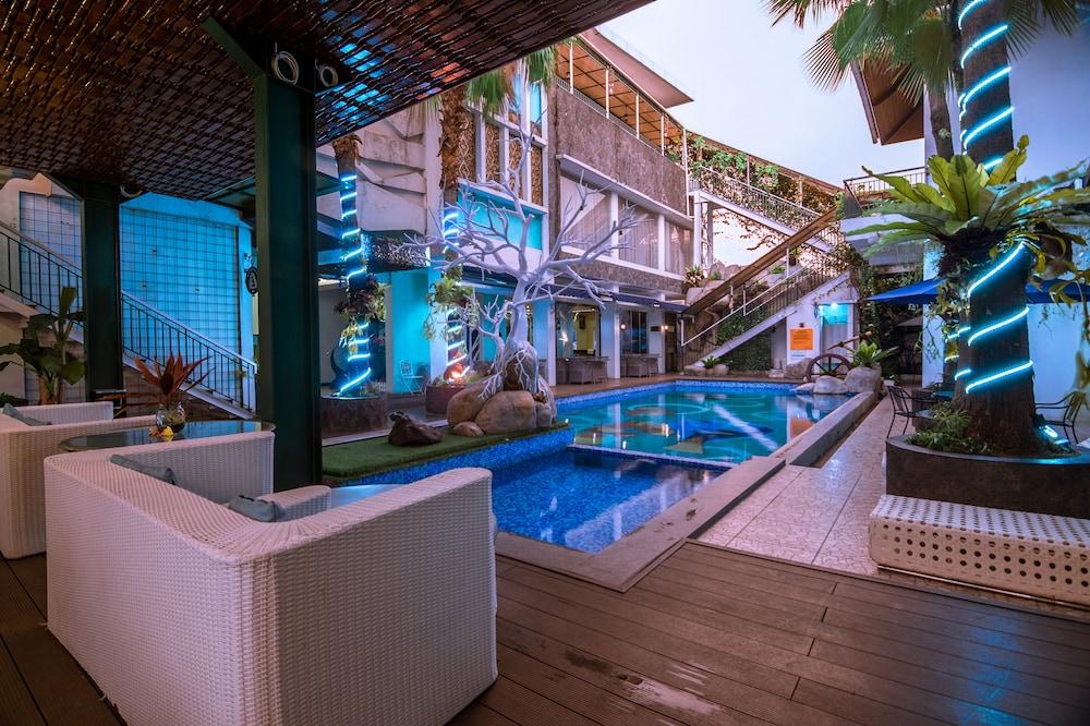Oxville Hotel Padang  Zewnętrze zdjęcie