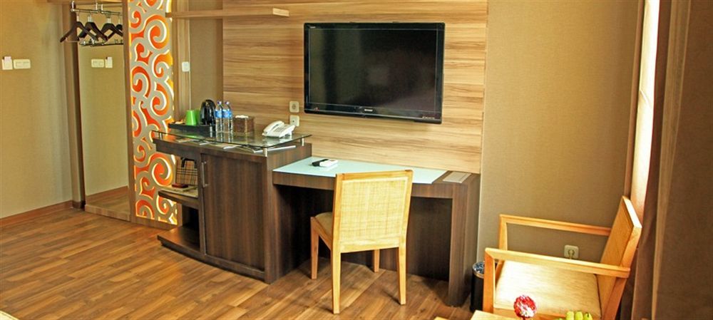 Oxville Hotel Padang  Zewnętrze zdjęcie