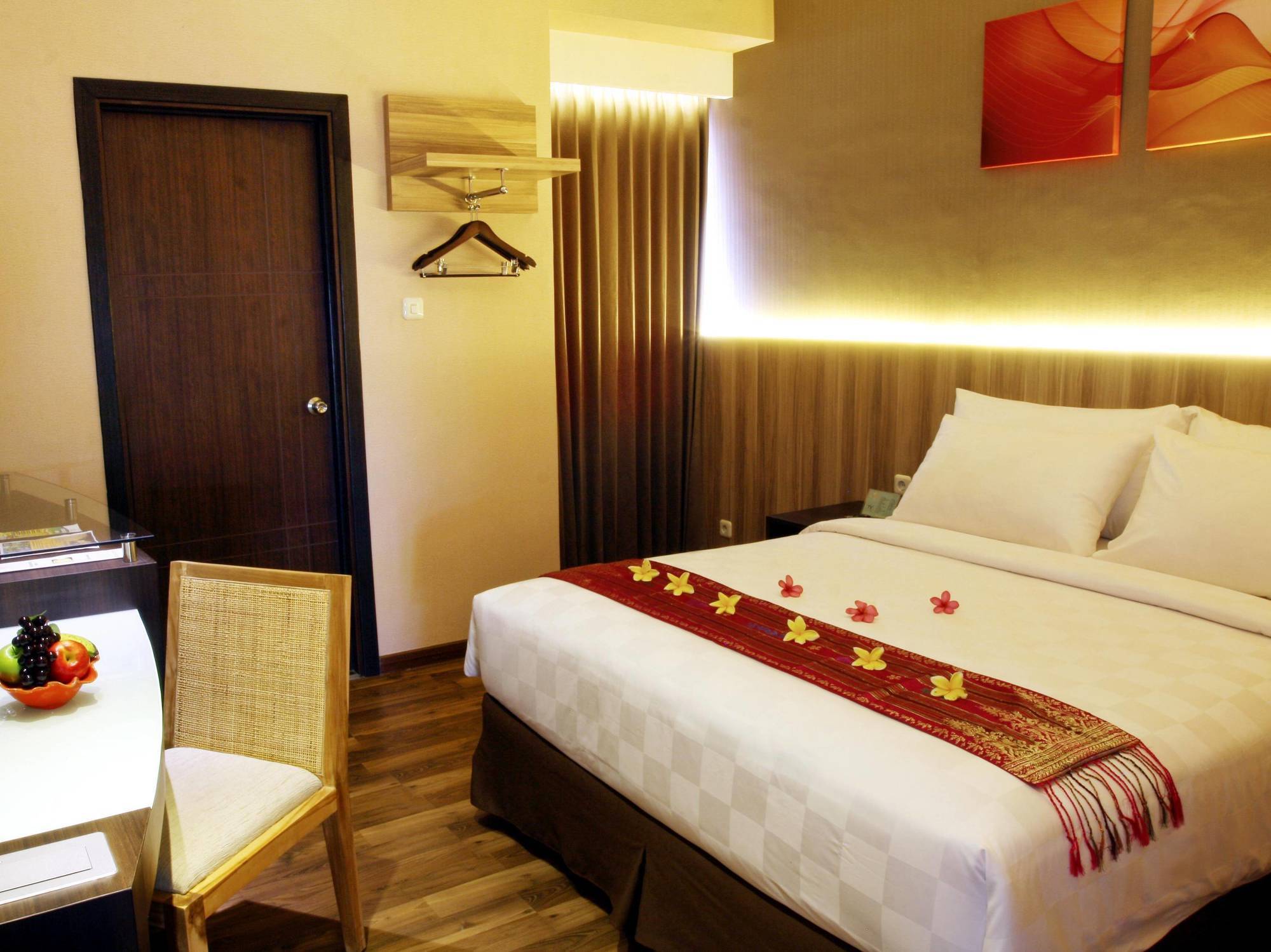 Oxville Hotel Padang  Zewnętrze zdjęcie